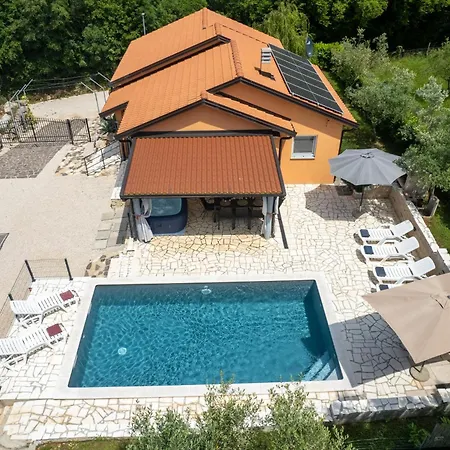Сasa de vacaciones Pendolina With Private Pool *