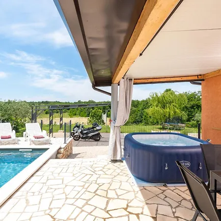 Pendolina With Private Pool Buje