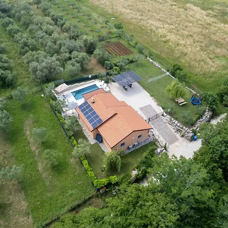 Holiday home Pendolina With Private Pool Buje