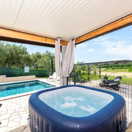 Pendolina With Private Pool