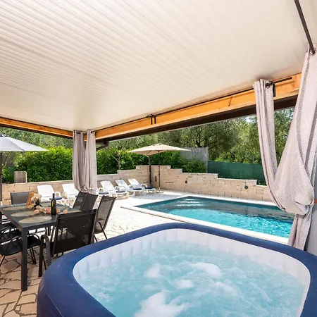 Pendolina With Private Pool Buje