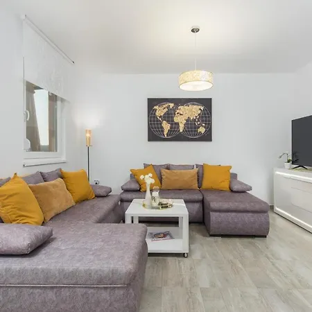 Ferienhaus Pendolina With Private Pool *